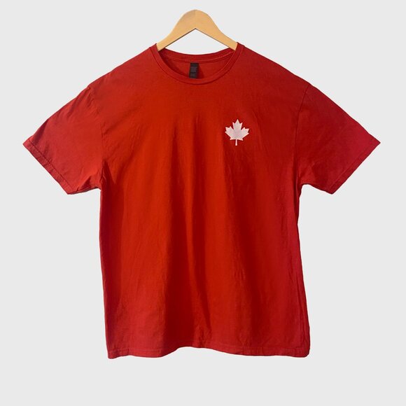 Red Canada Maple Leaf tee - Picture 2 of 2